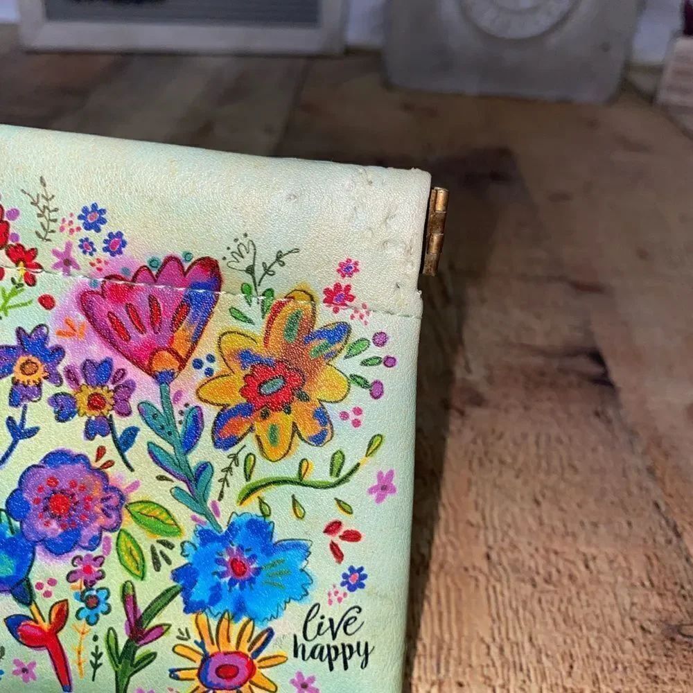 Natural Life "Live Happy" Small Pouch. - Picture 5 of 11